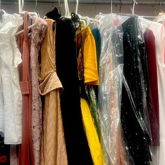 Closet Clean Out - Picture 1 of 3